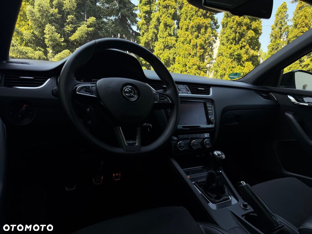 Skoda Octavia 2.0 TSI (Green tec) RS - 28