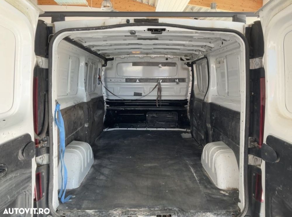 Opel Vivaro - 8