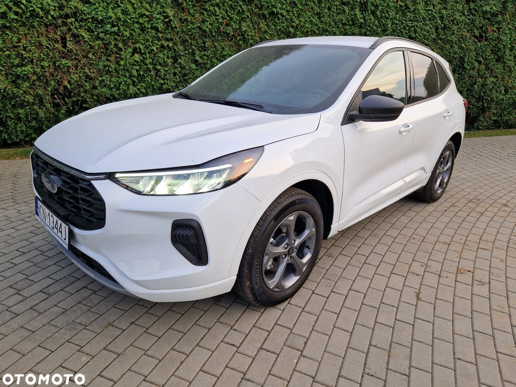 Ford Kuga - 1