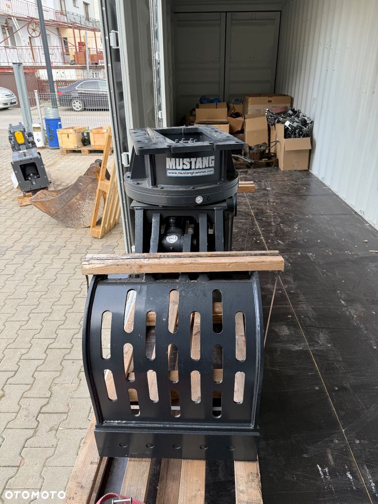 Inny Mustang GRP450 - 2