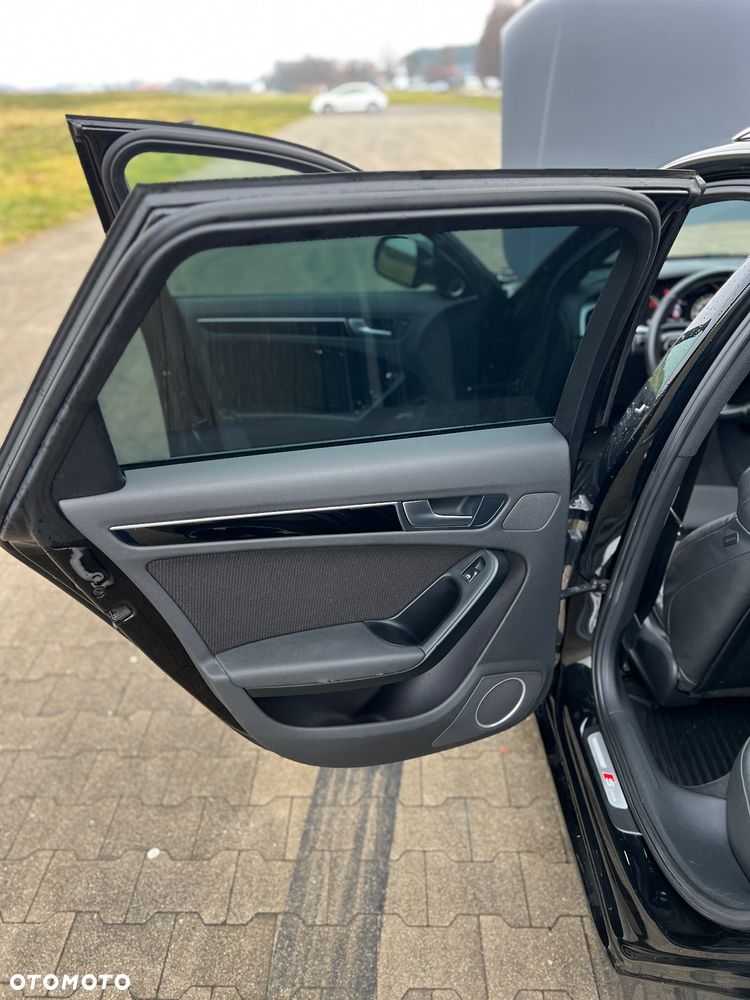 Audi A4 Avant 2.0 TDI DPF multitronic S line Sportpaket - 16