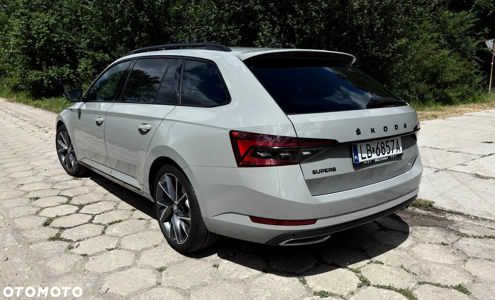 Skoda Superb 2.0 TDI DSG Sportline - 4