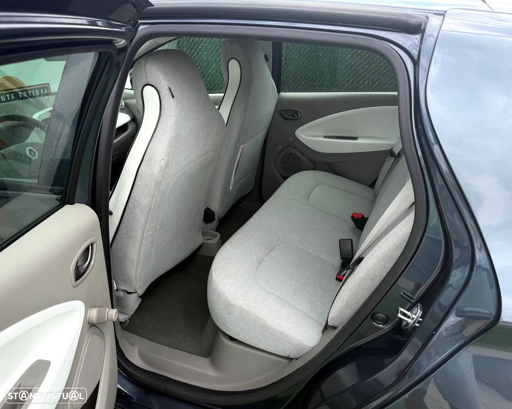 Renault Zoe (c/ Bateria) 41 kwh Intens - 6