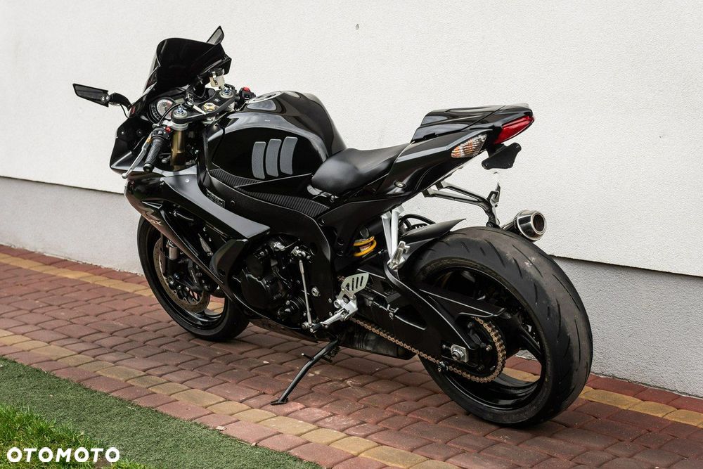 Suzuki GSX-R - 4