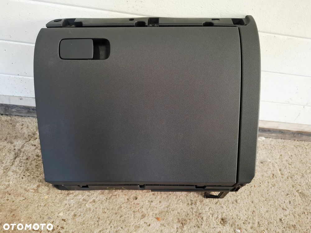 Schowek Pasażera 5C7857097AB 5C7857097 VW Jetta 5C A6 Europa - 1