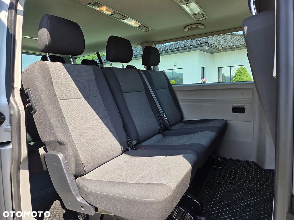 Volkswagen Caravelle 2.0 TDI L2 Comfortline DSG - 8