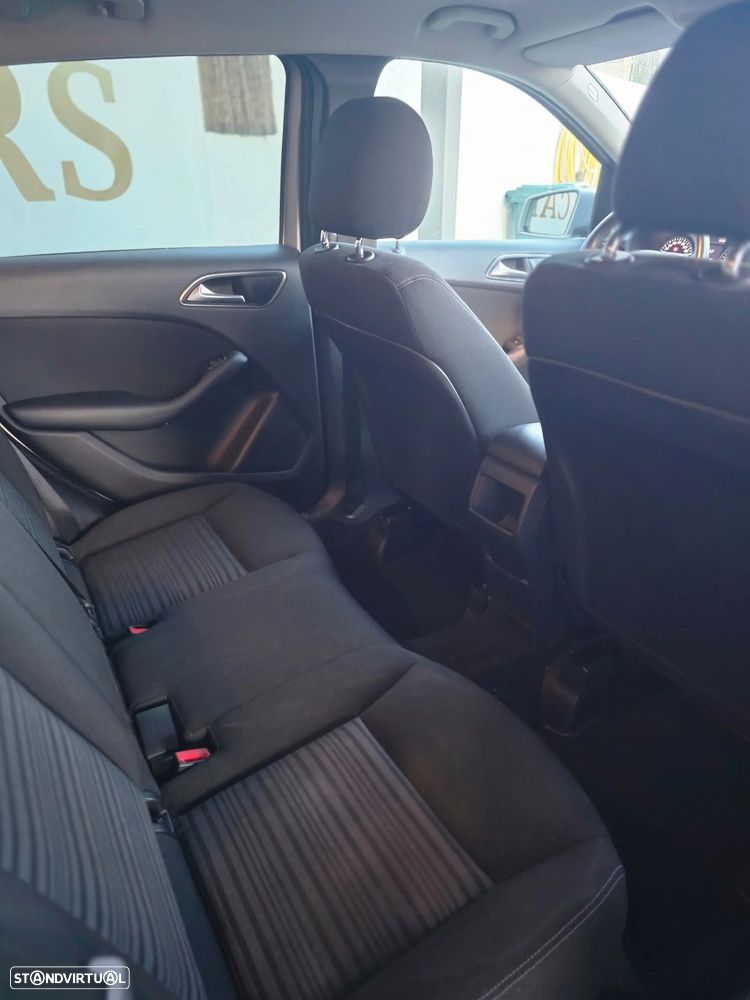 Mercedes-Benz B 200 CDI BlueEFFICIENCY - 15