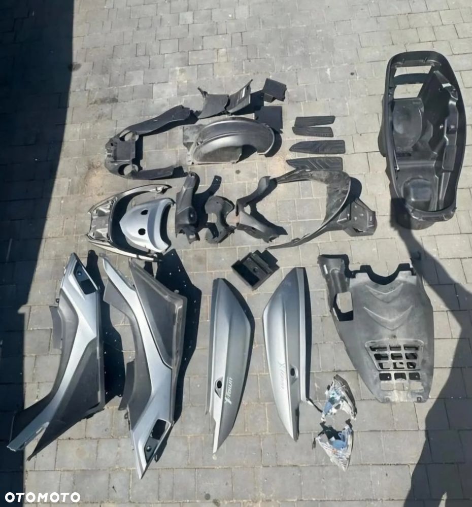 Koła plastiki hamulce Kymco xtown 300i 2019 - 3