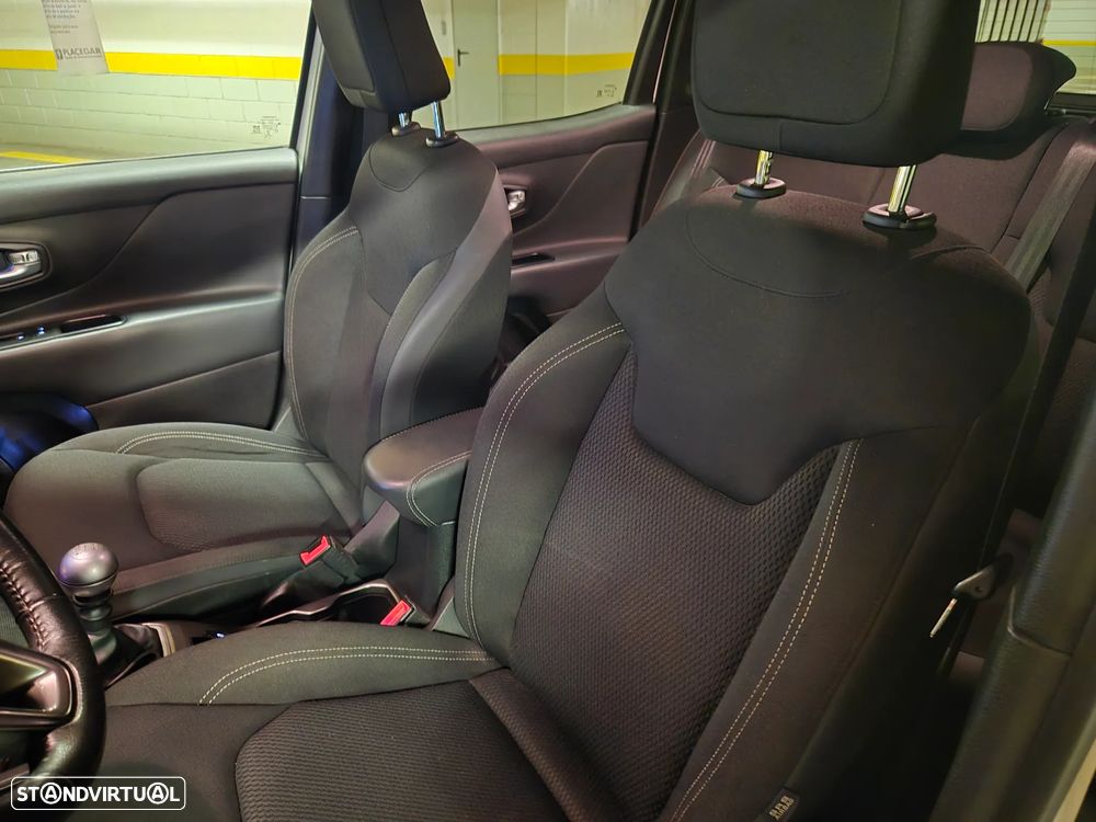 Jeep Renegade 1.6 MJD Sport - 30