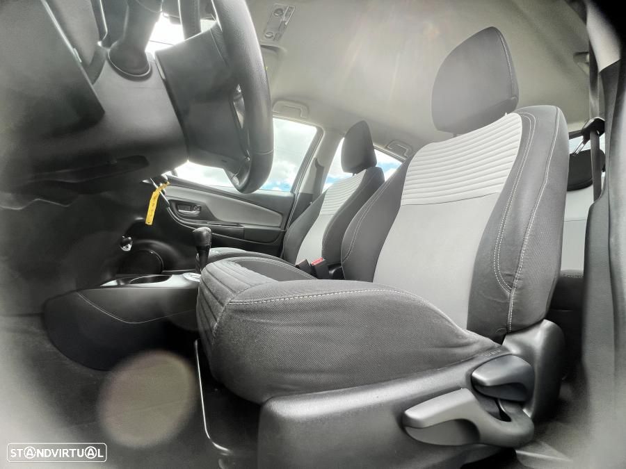 Toyota Yaris 1.5 HSD Exclusive - 21