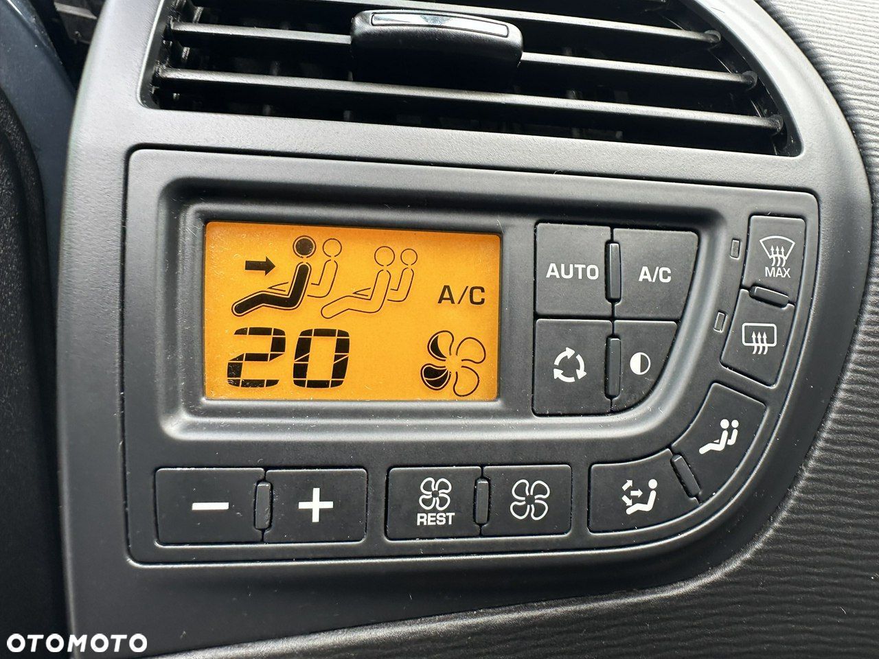 Citroën C4 Picasso - 12