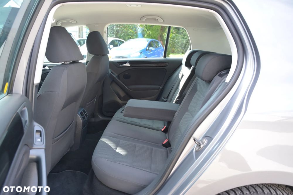 Volkswagen Golf 2.0 TDI Comfortline - 12