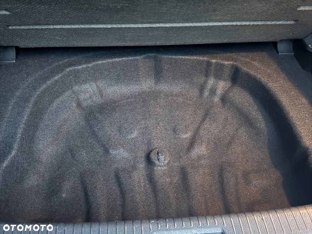 Volkswagen Golf - 40