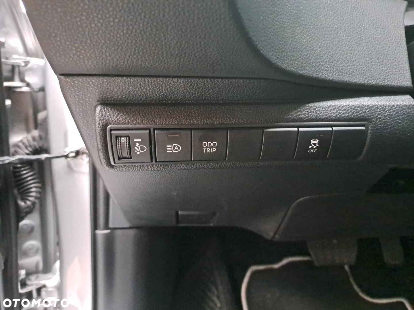 Toyota Corolla - 24