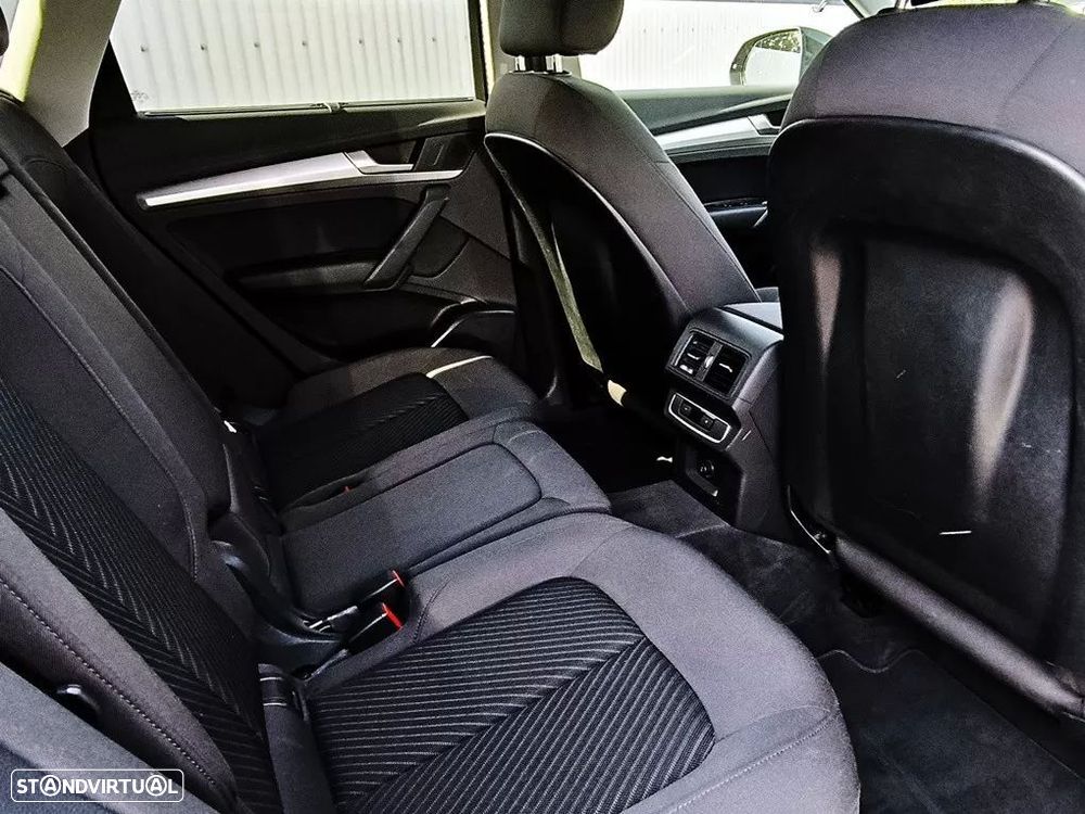 Audi Q5 50 TFSIe quattro S tronic S line business - 25