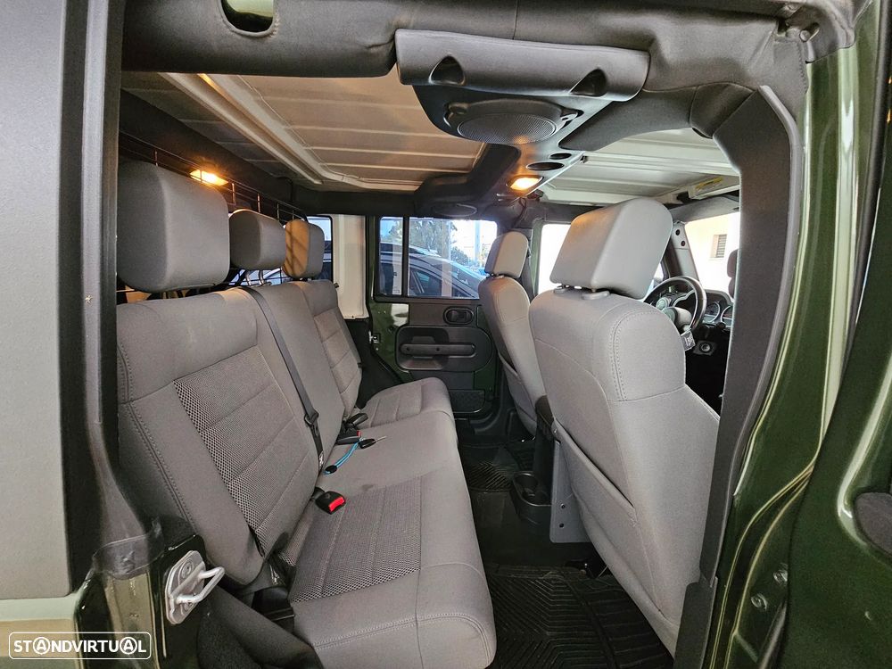 Jeep Wrangler Unlimited 2.8 CRD MTX Sahara Limited - 24