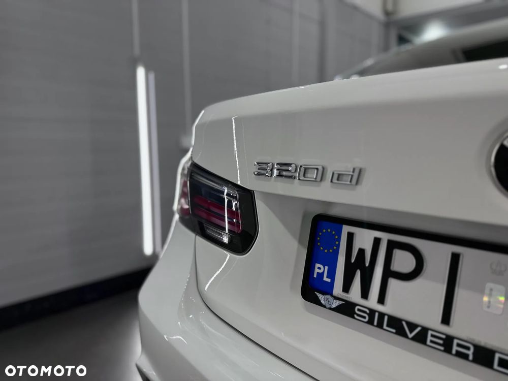 BMW Seria 3 320d M Sport - 5