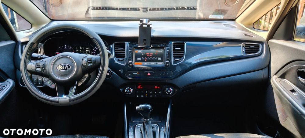 Kia Carens 1.7 CRDi XL 7os - 9