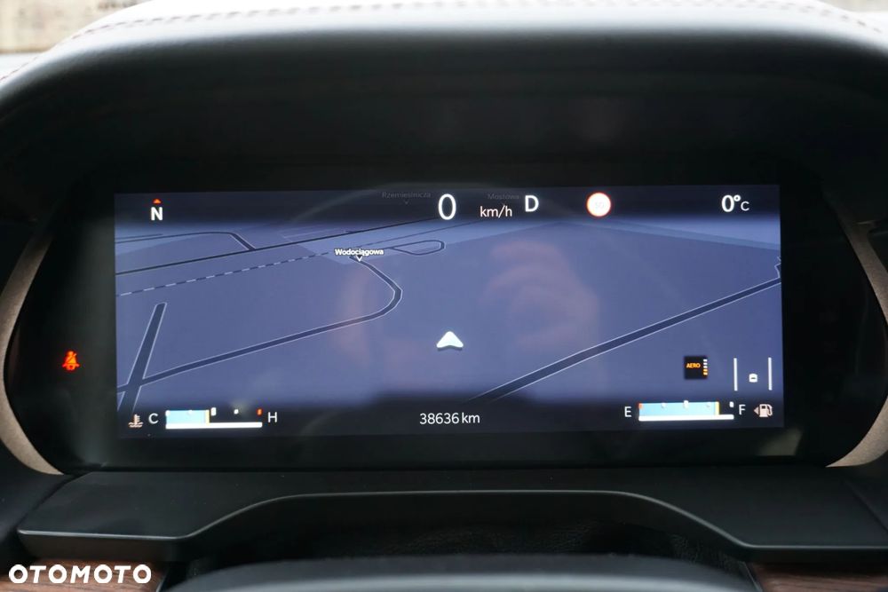 Jeep Grand Cherokee - 29