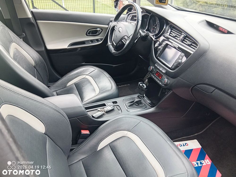 Kia Ceed 1.6 CRDi 136 ISG Platinum Edition - 15