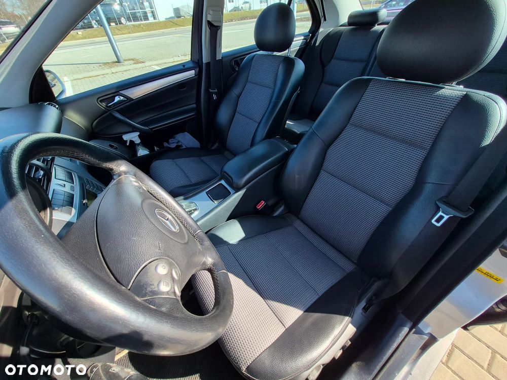Mercedes-Benz Klasa C 180 Kompressor Automatik Elegance Sport Edition - 12
