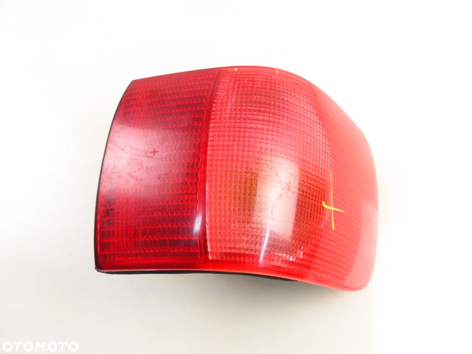 LAMPA LEWA TYLNA AUDI 80 B4 8A0945095D - 11