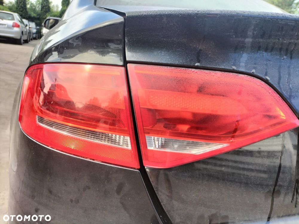 AUDI A4 B8 2.0 TDI 120KM LZ9Y SEDAN FOTEL FOTELE KOMPLET BOCZEK BOCZKI SKÓRA DRZWI LEWY PRAWY TYŁ PRZÓD KLAPA ZDERZAK TYŁ MASKA BŁOTNIK LAMPA PAS PRZEDNI SZYBA LUSTERKO SILNIK SKRZYNIA CAŁY NA CZĘŚCI - 10