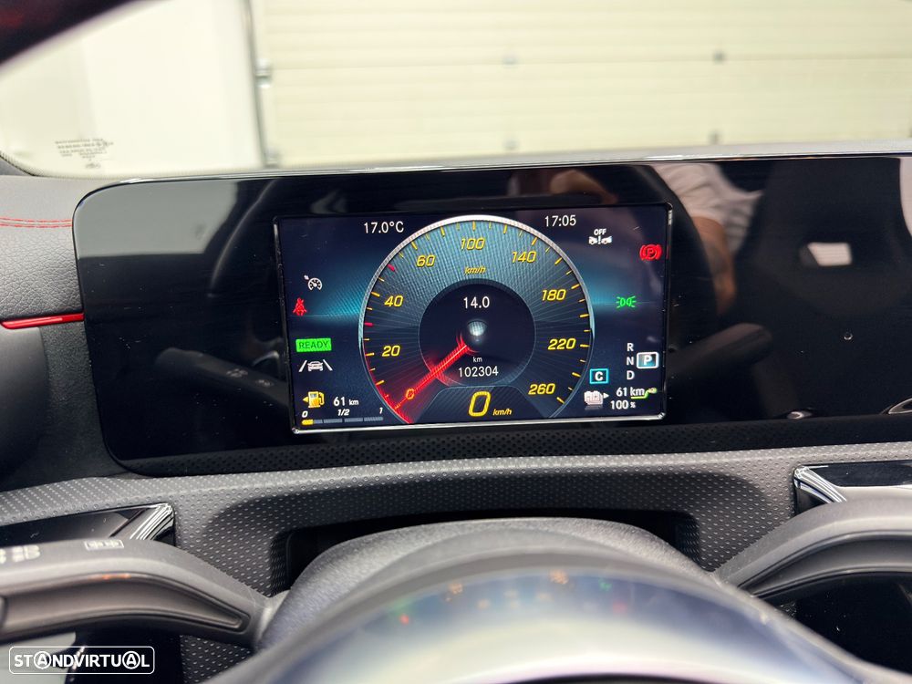 Mercedes-Benz CLA 250 e Shooting Brake AMG Line - 30