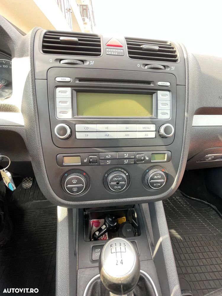 Volkswagen Golf 1.9 TDI DPF Tour - 9