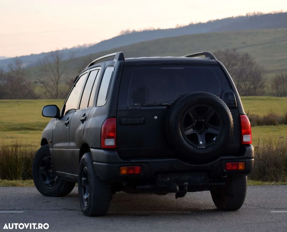 Suzuki Grand Vitara 2.0 TD - 3