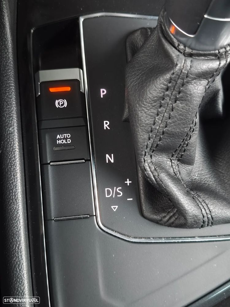 VW Tiguan 2.0 TDI R-Line DSG - 22