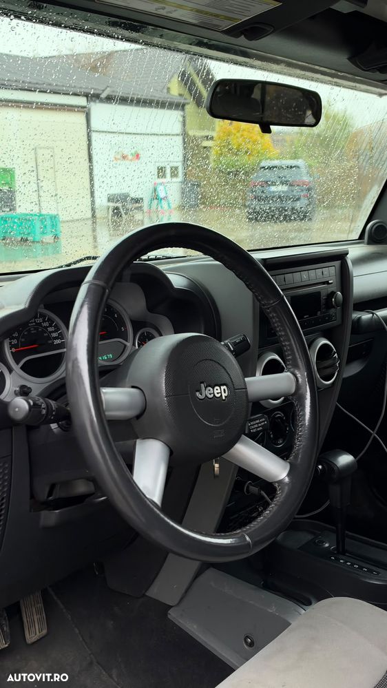 Jeep Wrangler - 16