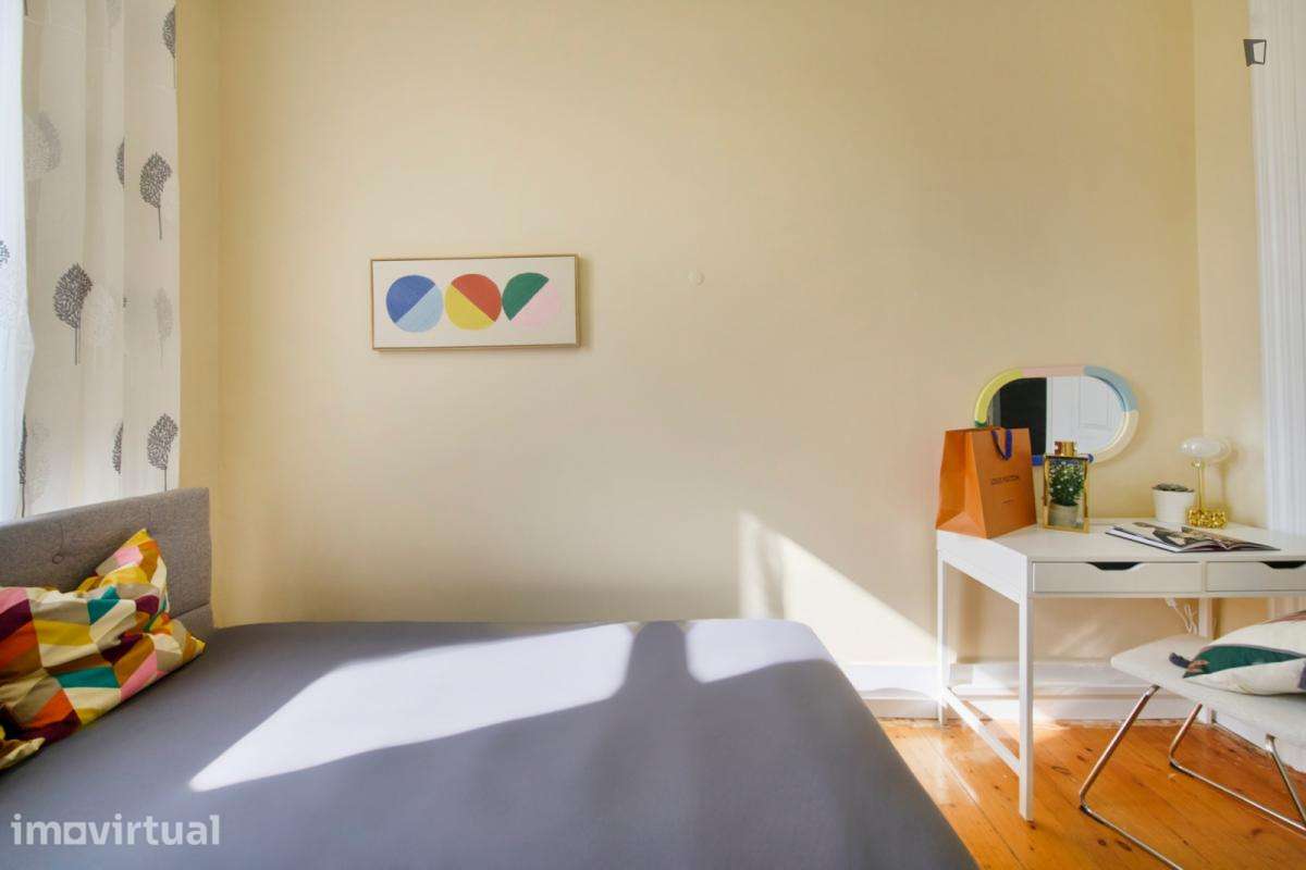 Quarto - localizado em Santos Lisbon - Grande imagem: 5/15