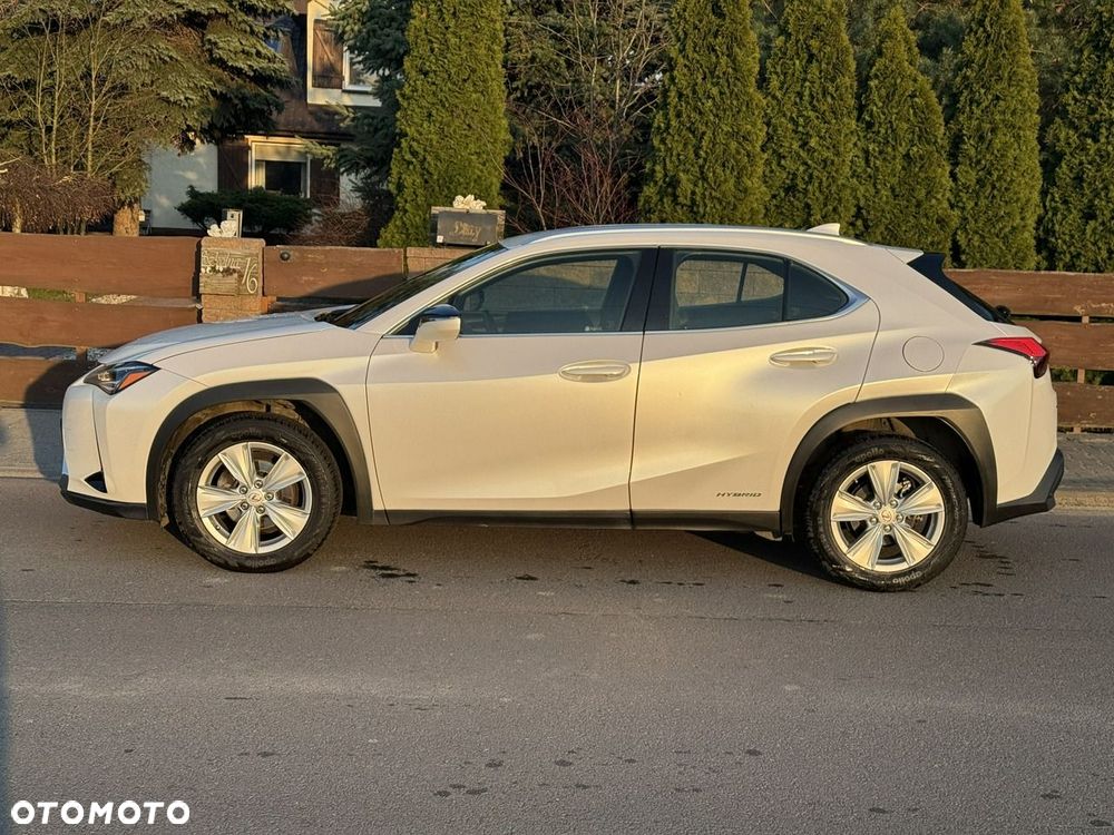 Lexus UX - 9