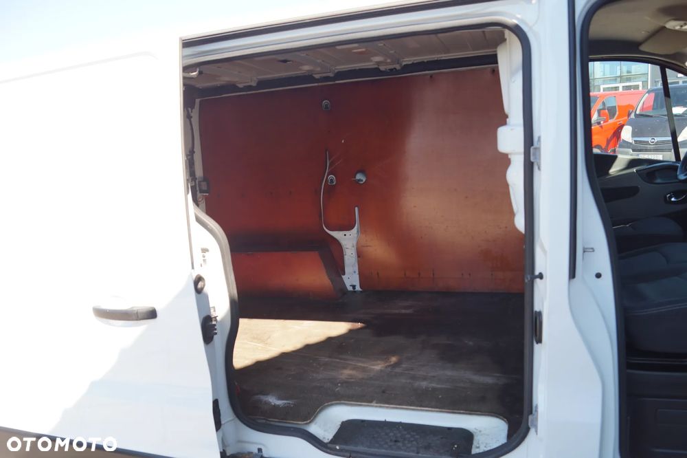 Renault Trafic - 23