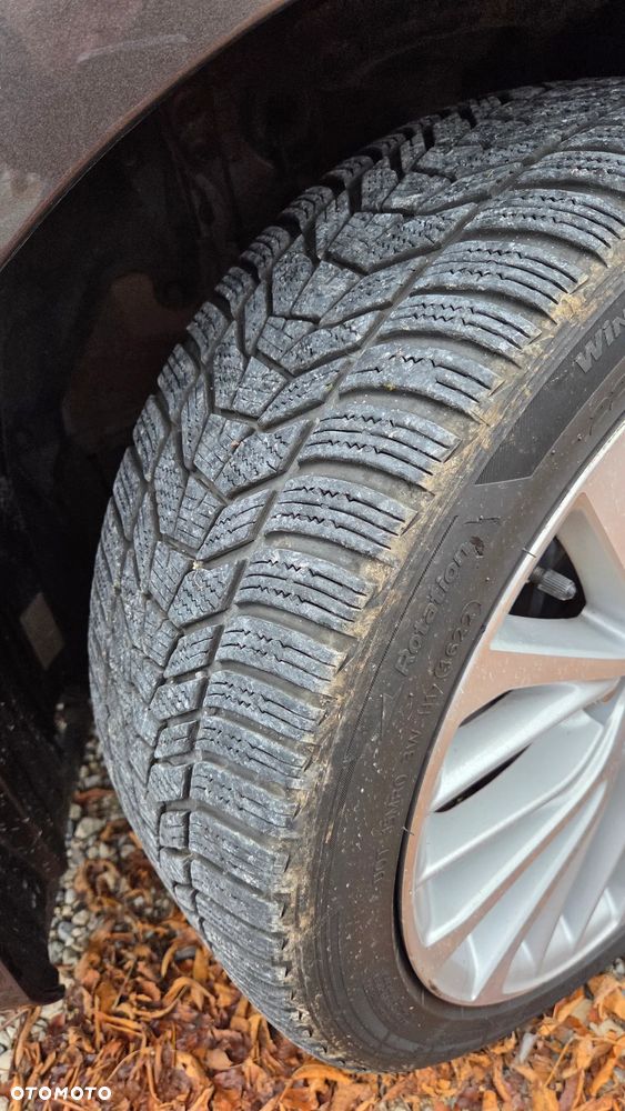 Toyota Camry 2.5 Hybrid Executive CVT - 35