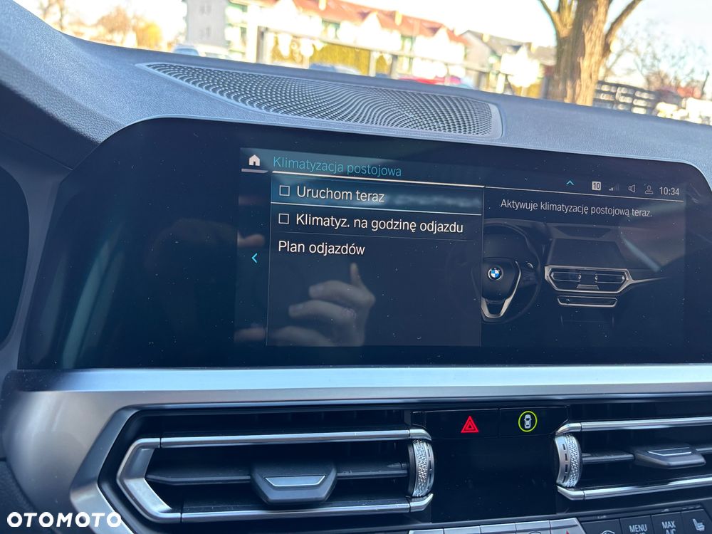 BMW Seria 3 330e xDrive M Sport - 34