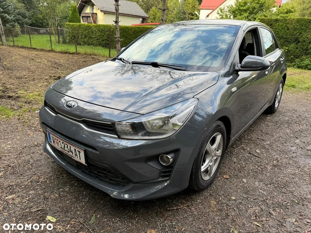 Kia Rio 1.2 L - 2