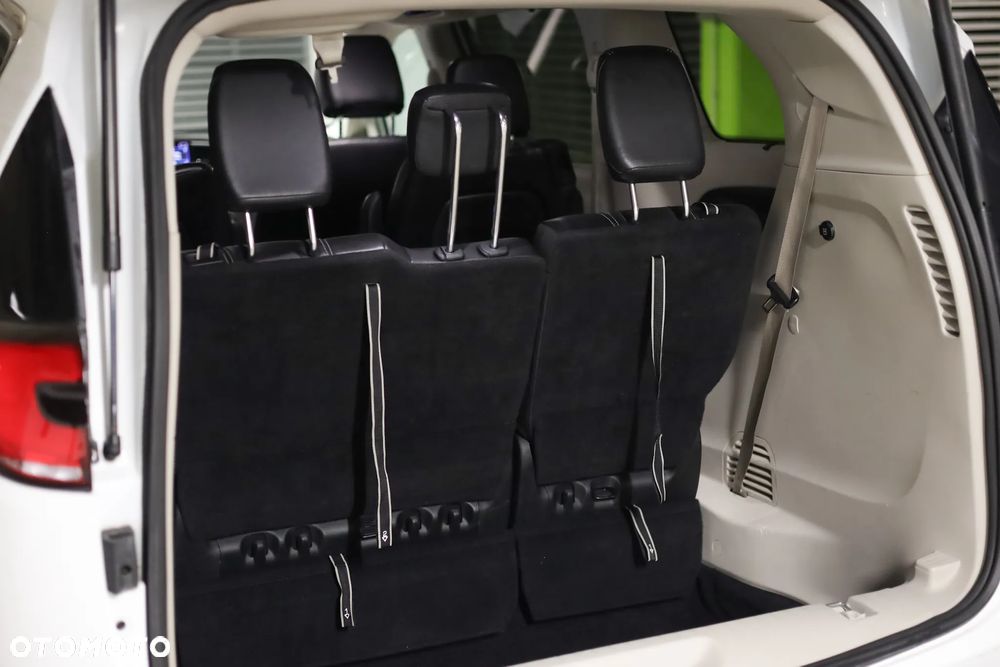 Chrysler Pacifica - 34