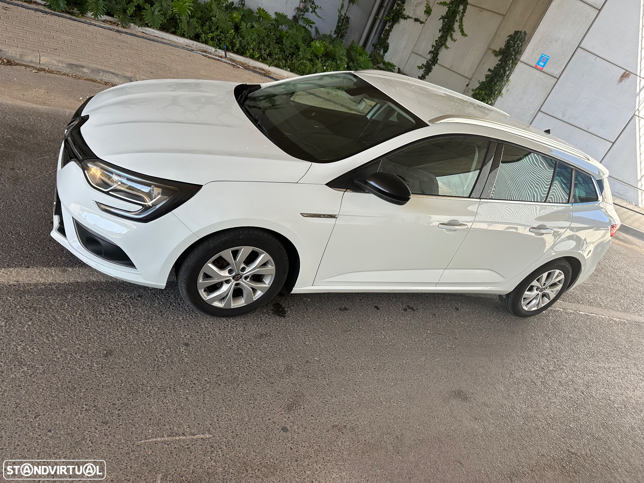Renault Mégane Sport Tourer 1.5 Blue dCi Limited - 6