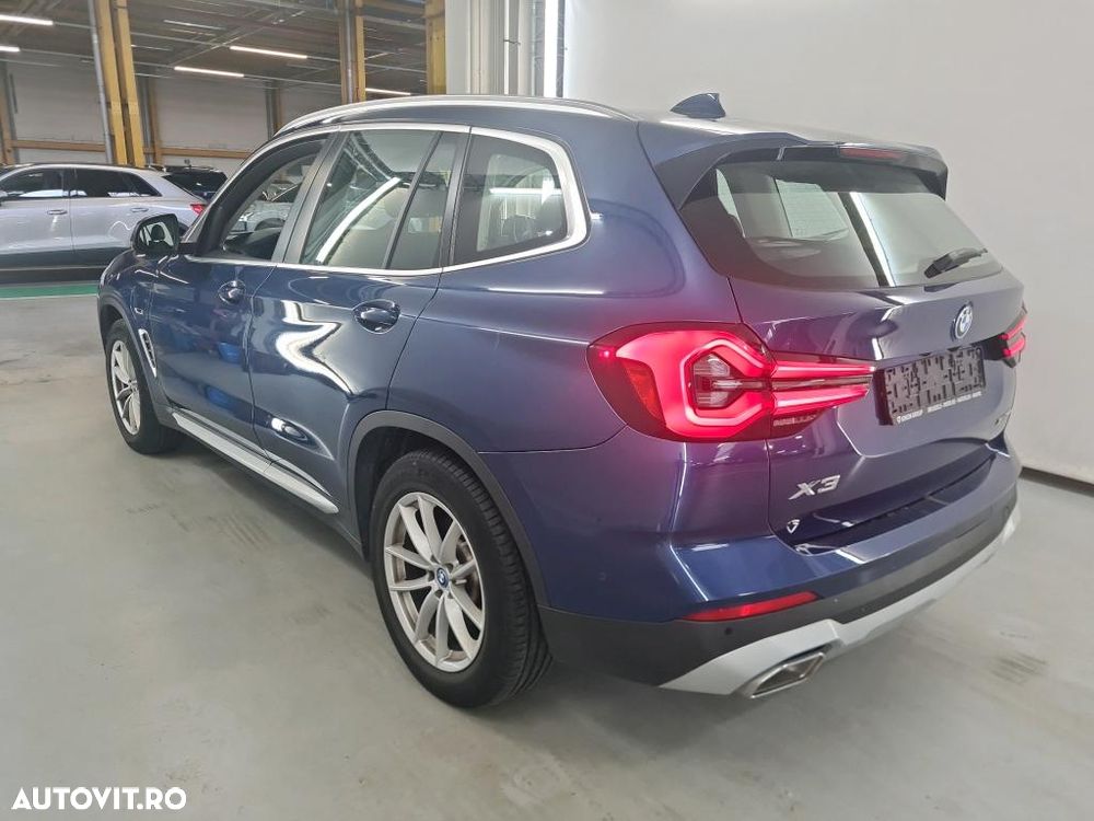BMW X3 xDrive30e AT PHEV - 3