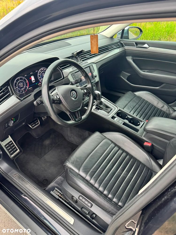 Volkswagen Passat Alltrack - 12