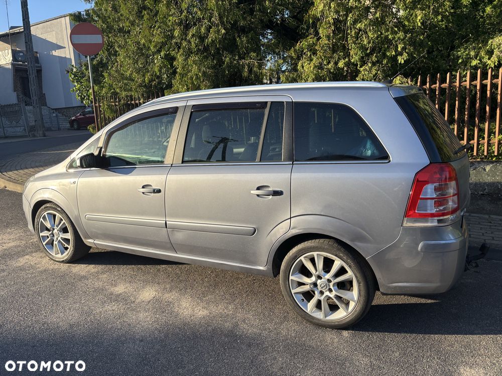 Opel Zafira - 3