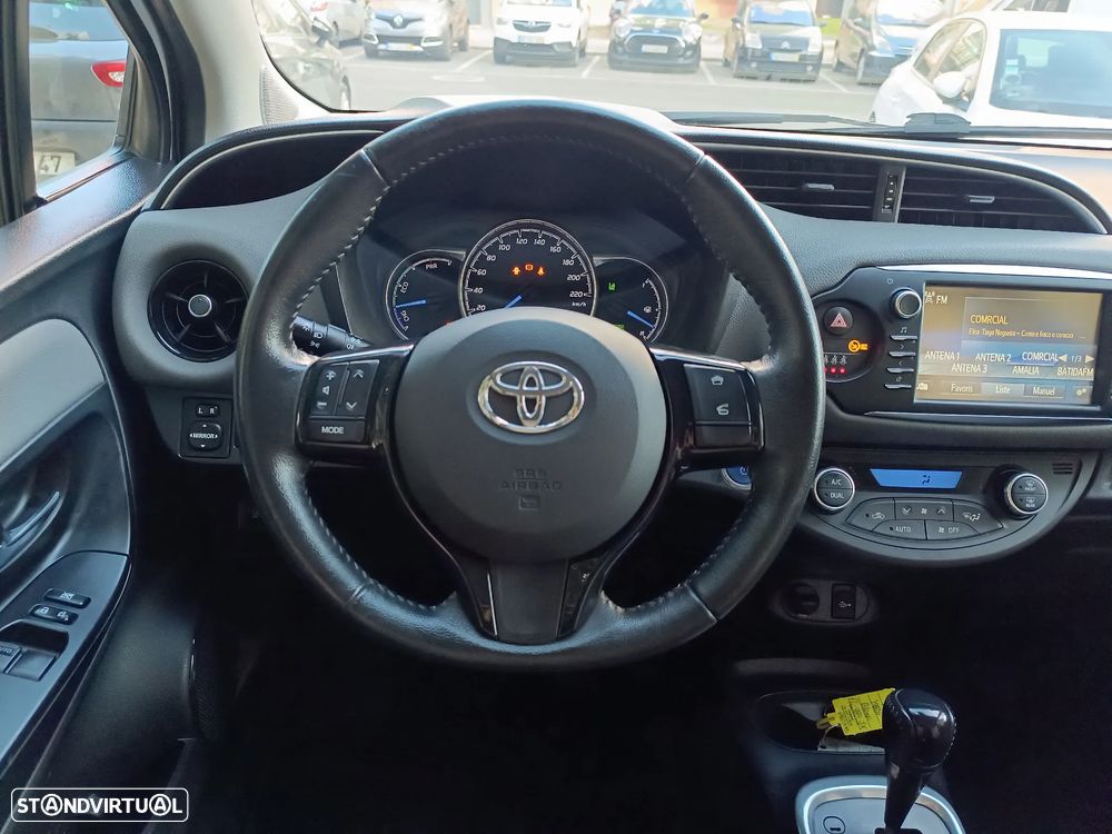 Toyota Yaris 1.5 HSD Comfort+P.Techno - 12