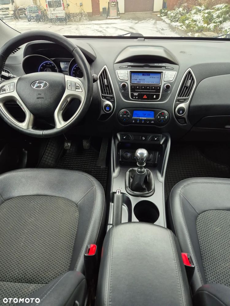 Hyundai ix35 blue 1.6 2WD Finale Silver - 8