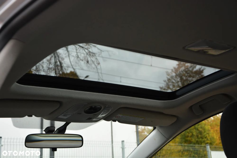 Toyota Prius 1.8 HSD Prestige - 16