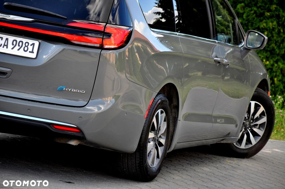 Chrysler Pacifica - 18