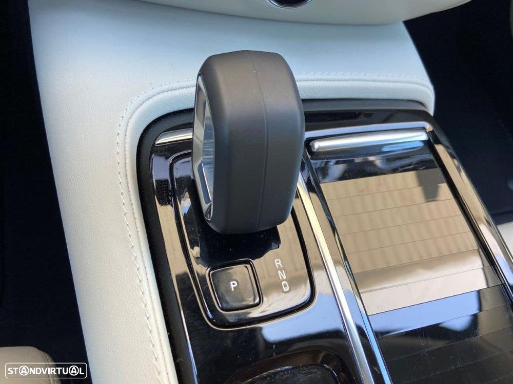 Volvo V60 2.0 T6 AWD TE Plus Bright - 21