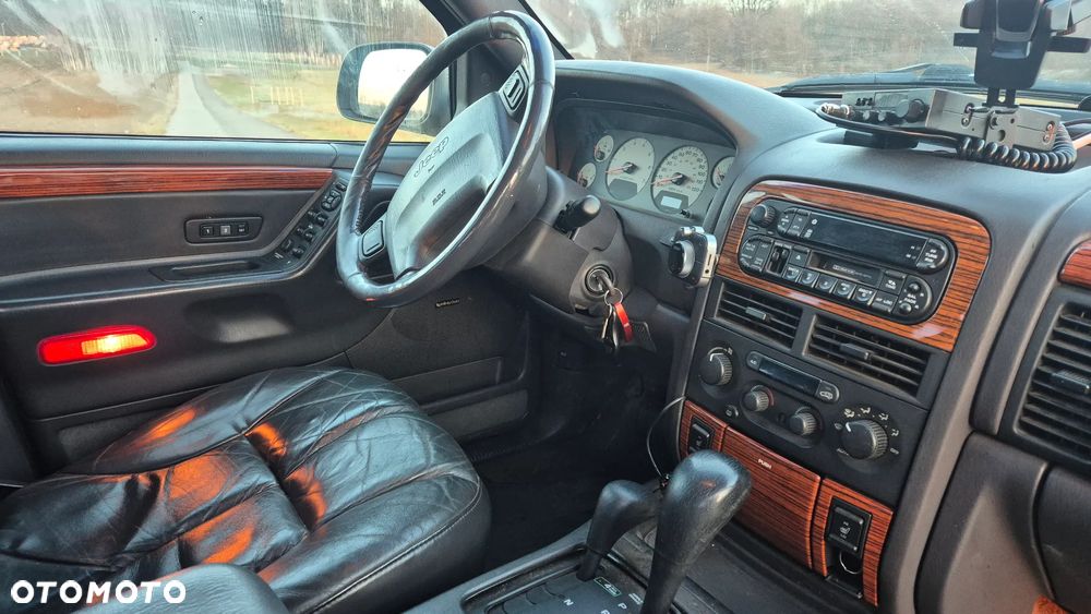 Jeep Grand Cherokee 4.0 Laredo - 12