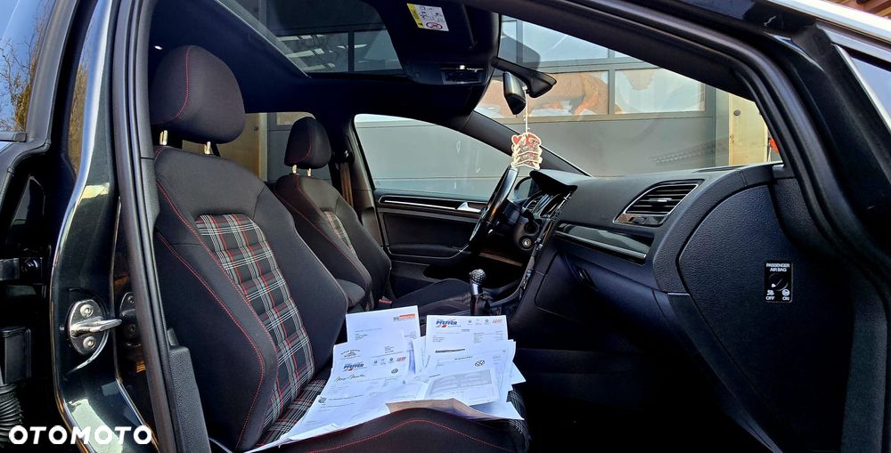 Volkswagen Golf GTI Performance BlueMotion Technology - 16